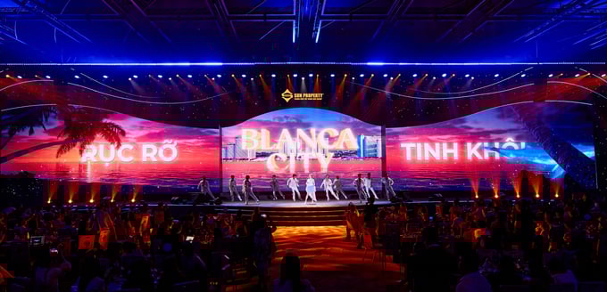 Các tiết mục nghệ thuật đặc sắc gợi cảm hứng về “thành phố trắng bên đại dương” Các tiết mục nghệ thuật đặc sắc gợi cảm hứng về “thành phố trắng bên đại dương”