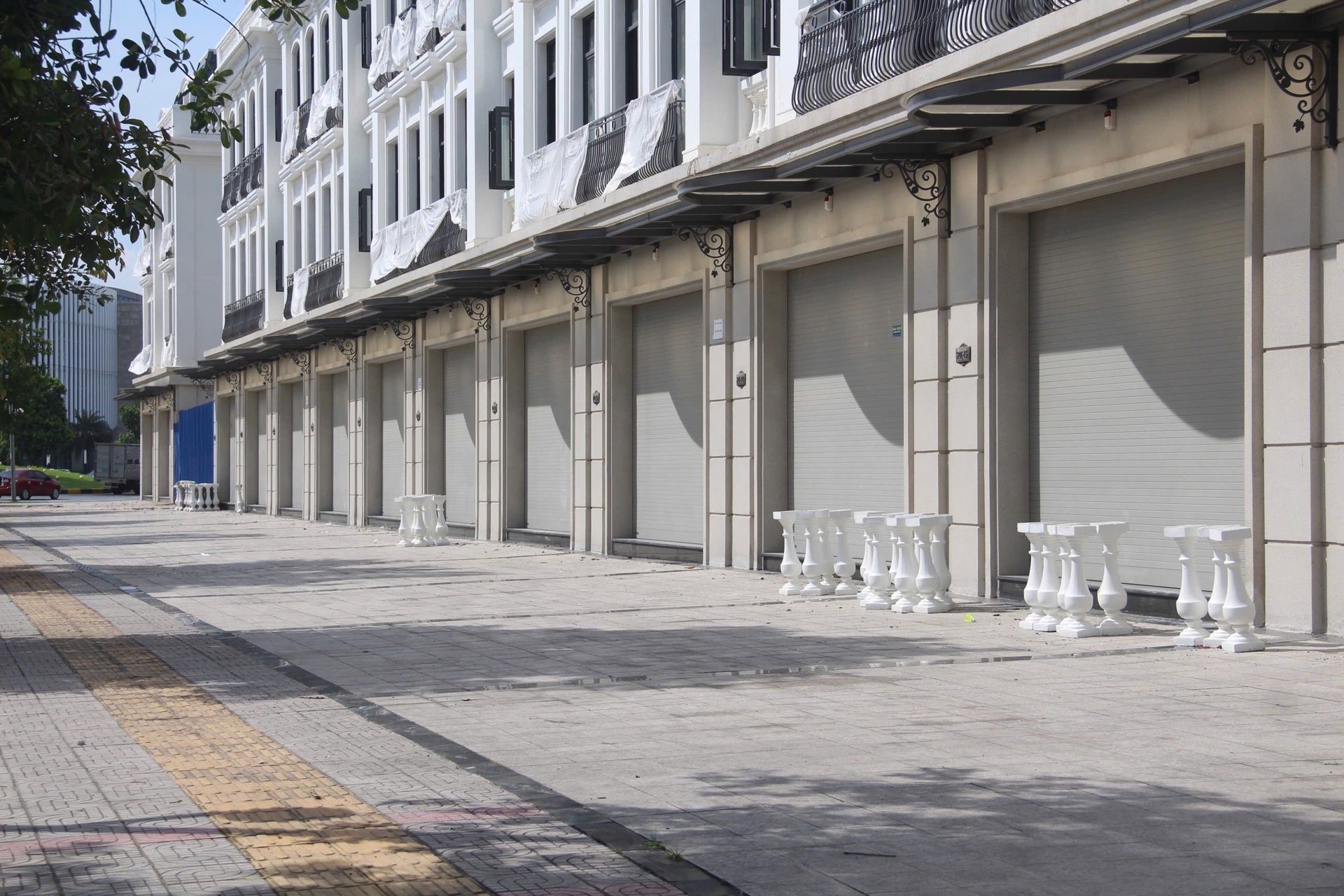 Shophouse - Khi bất động sản ‘sinh lời kép’ hóa phố không người - Ảnh 7 Shophouse - Khi bất động sản ‘sinh lời kép’ hóa phố không người - Ảnh 7