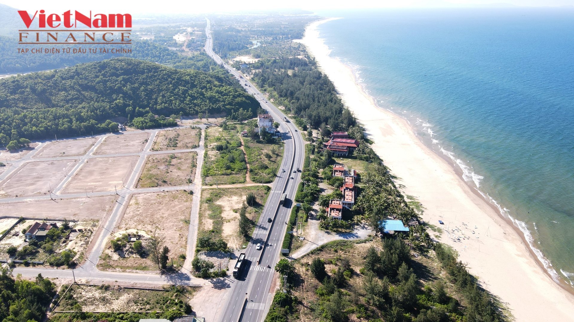 Sau sáp nhập, dọc bờ biển Quảng Trị mới có loạt ‘siêu đô thị’ gọi các nhà đầu xây dựng Sau sáp nhập, dọc bờ biển Quảng Trị mới có loạt ‘siêu đô thị’ gọi các nhà đầu xây dựng