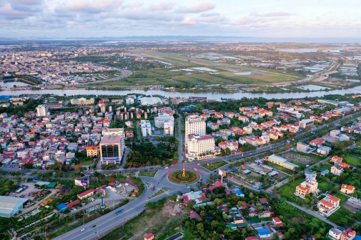 Thuế phải được đánh trúng đối tượng đầu cơ bất động sản. Thuế phải được đánh trúng đối tượng đầu cơ bất động sản.