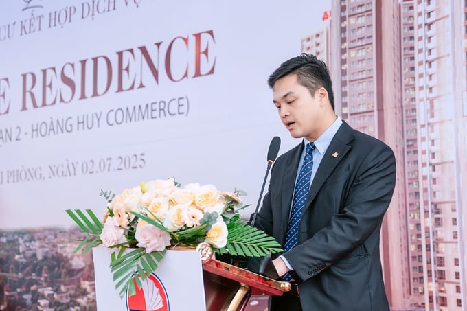 Ông Lê Viết Hiếu, Phó Chủ tịch HĐQT kiêm Phó Tổng Giám đốc Tập đoàn Xây dựng Hòa Bình tại sự kiện. Ông Lê Viết Hiếu, Phó Chủ tịch HĐQT kiêm Phó Tổng Giám đốc Tập đoàn Xây dựng Hòa Bình tại sự kiện.