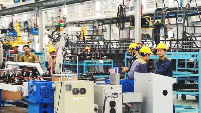 Hà Nội phấn đấu đến hết năm 2030, tỷ trọng đóng góp của kinh tế tư nhân đạt 55 - 60% GRDP - Ảnh 1 Hà Nội phấn đấu đến hết năm 2030, tỷ trọng đóng góp của kinh tế tư nhân đạt 55 - 60% GRDP - Ảnh 1