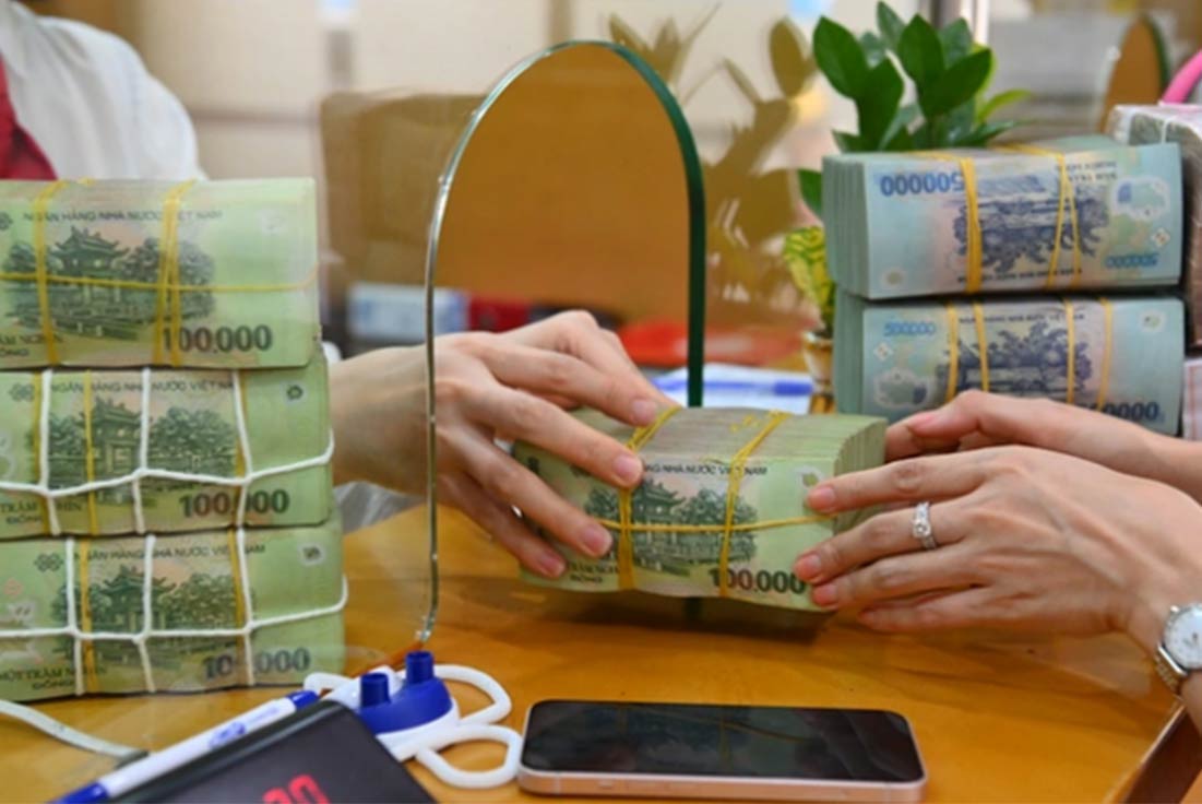 Gửi tiền vào ngân hàng nào để nhận lãi suất tới 10%/năm? - Ảnh 2 Gửi tiền vào ngân hàng nào để nhận lãi suất tới 10%/năm? - Ảnh 2