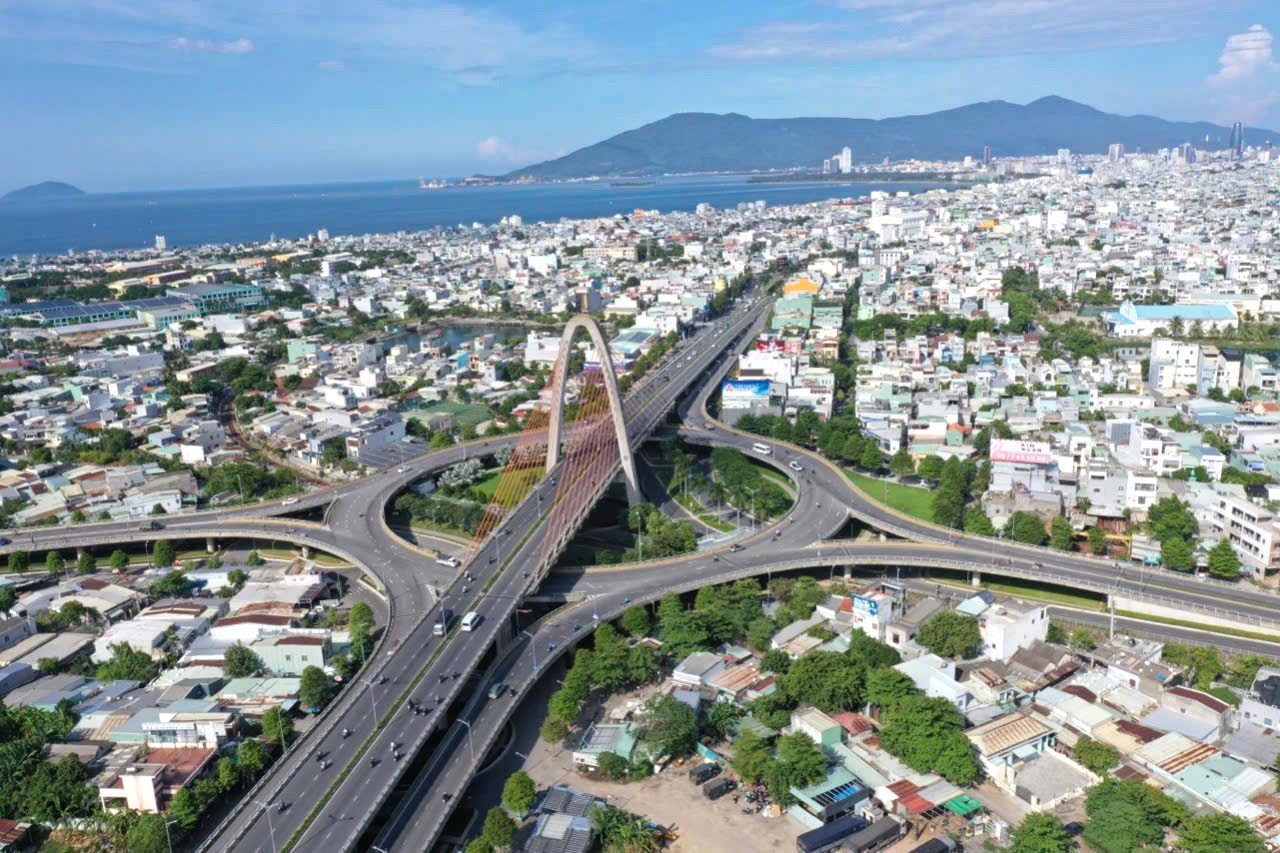 Đà Nẵng vươn tầm: Lên đời đôi bờ Sông Hàn, kiến tạo trục ven biển dài 300km - Ảnh 1 Đà Nẵng vươn tầm: Lên đời đôi bờ Sông Hàn, kiến tạo trục ven biển dài 300km - Ảnh 1