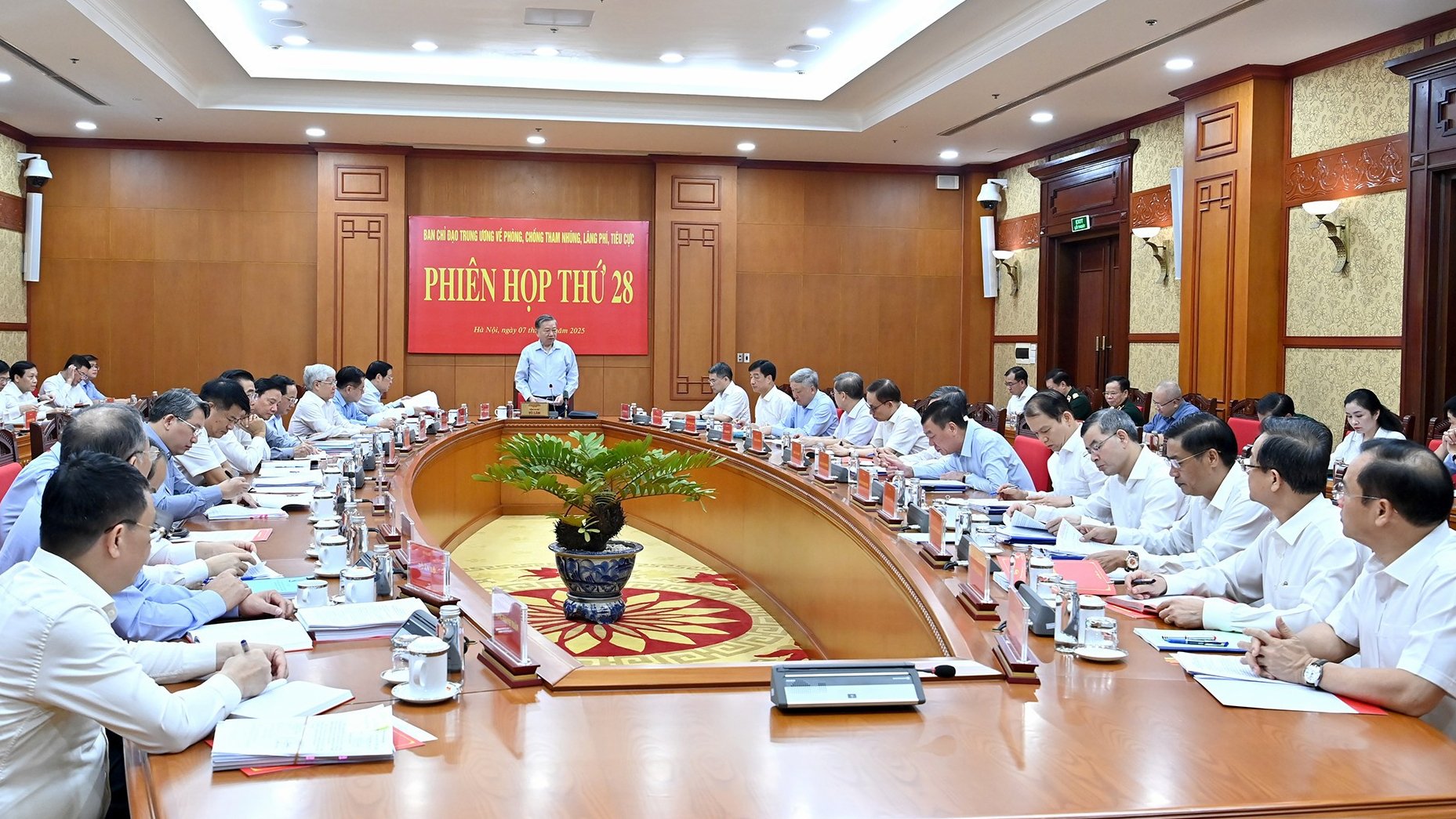 Phiên họp thứ 28 của Ban Chỉ đạo Trung ương về phòng, chống tham nhũng, lãng phí, tiêu cực. (Ảnh: Nhân dân) Phiên họp thứ 28 của Ban Chỉ đạo Trung ương về phòng, chống tham nhũng, lãng phí, tiêu cực. (Ảnh: Nhân dân)