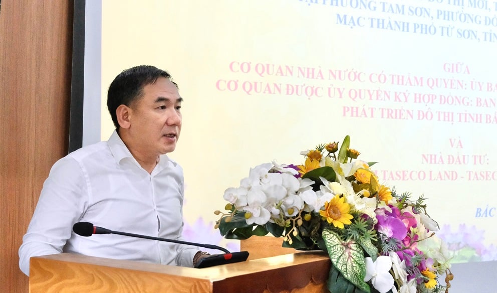 Ông Nguyễn Minh Hải, Tổng giám đốc Taseco Group, phát biểu tại lễ ký hợp đồng Ông Nguyễn Minh Hải, Tổng giám đốc Taseco Group, phát biểu tại lễ ký hợp đồng