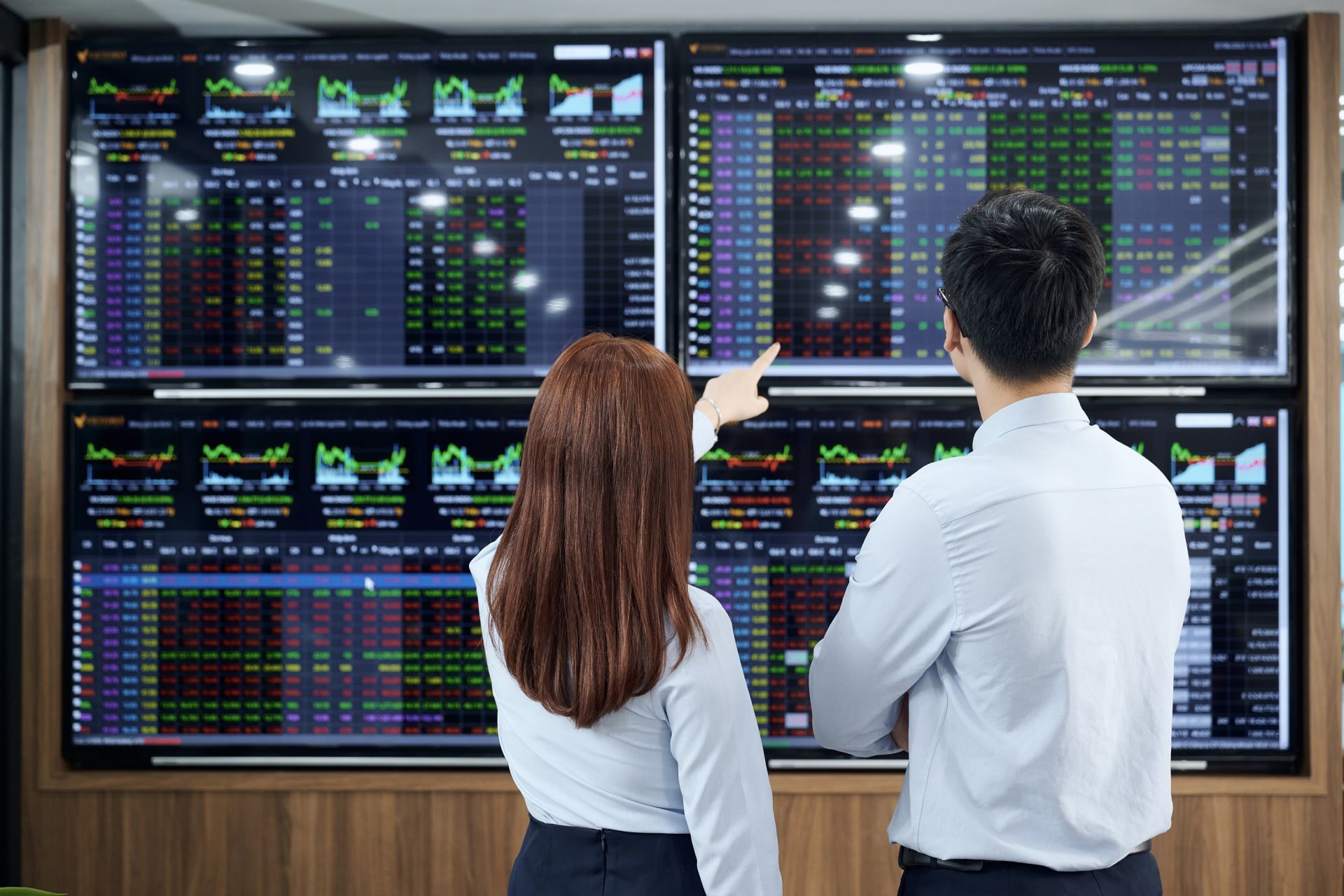 VN-Index vượt đỉnh: Nhịp điều chỉnh sẽ diễn ra trong nửa cuối tháng 7 - Ảnh 1 VN-Index vượt đỉnh: Nhịp điều chỉnh sẽ diễn ra trong nửa cuối tháng 7 - Ảnh 1