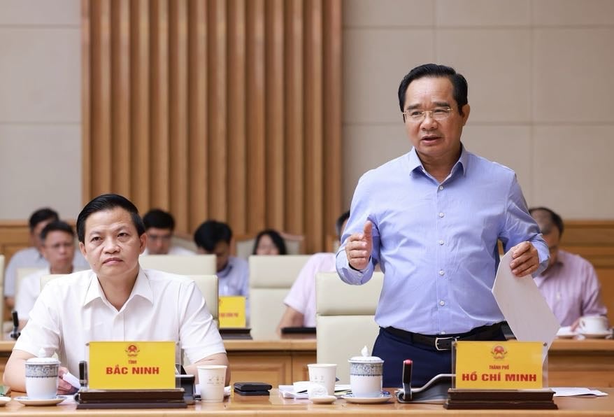 Đại diện lãnh đạo các bộ, ngành, địa phương dự và phát biểu tại hội nghị - Ảnh: VGP/Nhật Bắc Đại diện lãnh đạo các bộ, ngành, địa phương dự và phát biểu tại hội nghị - Ảnh: VGP/Nhật Bắc