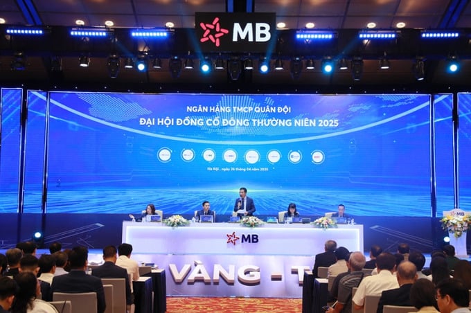 MB ghi nhận tỷ lệ CASA đạt 37,21% vào cuối quý 2/2024 – cao nhất trong toàn hệ thống tại thời điểm đó. MB ghi nhận tỷ lệ CASA đạt 37,21% vào cuối quý 2/2024 – cao nhất trong toàn hệ thống tại thời điểm đó.