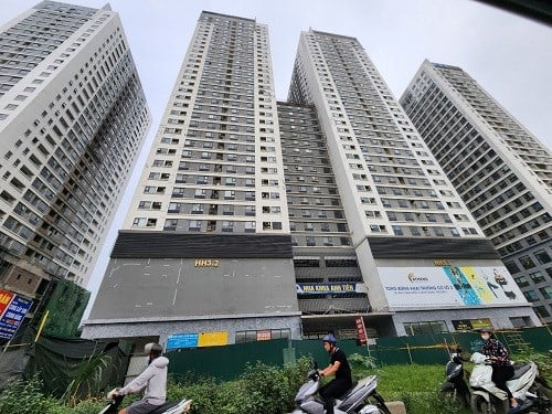 Lao động đô thị làm cả năm không đủ mua nổi 2m² căn hộ tại Hà Nội. Ảnh minh họa. Lao động đô thị làm cả năm không đủ mua nổi 2m² căn hộ tại Hà Nội. Ảnh minh họa.