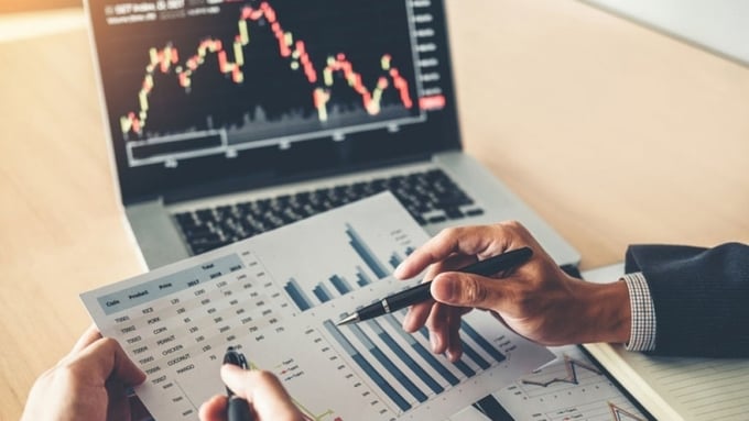 Giải pháp nâng cao chất lượng nhà đầu tư chứng khoán tham gia thị trường - Ảnh 1 Giải pháp nâng cao chất lượng nhà đầu tư chứng khoán tham gia thị trường - Ảnh 1
