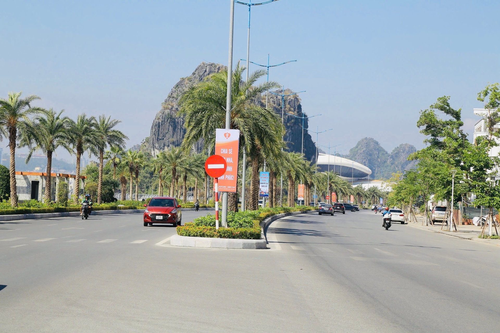 Tuyến đường Trần Quốc Nghiễn, giá đất có nơi được chào bán 500 triệu/m2 Tuyến đường Trần Quốc Nghiễn, giá đất có nơi được chào bán 500 triệu/m2 
