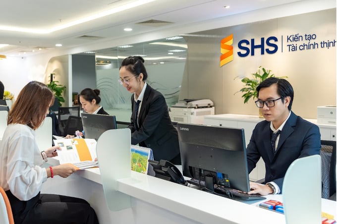 SHS đạt lợi nhuận gần 789 tỷ đồng trước thuế: Kỳ vọng từ chuyển đổi chiến lược và sản phẩm dịch vụ mới - Ảnh 1 SHS đạt lợi nhuận gần 789 tỷ đồng trước thuế: Kỳ vọng từ chuyển đổi chiến lược và sản phẩm dịch vụ mới - Ảnh 1