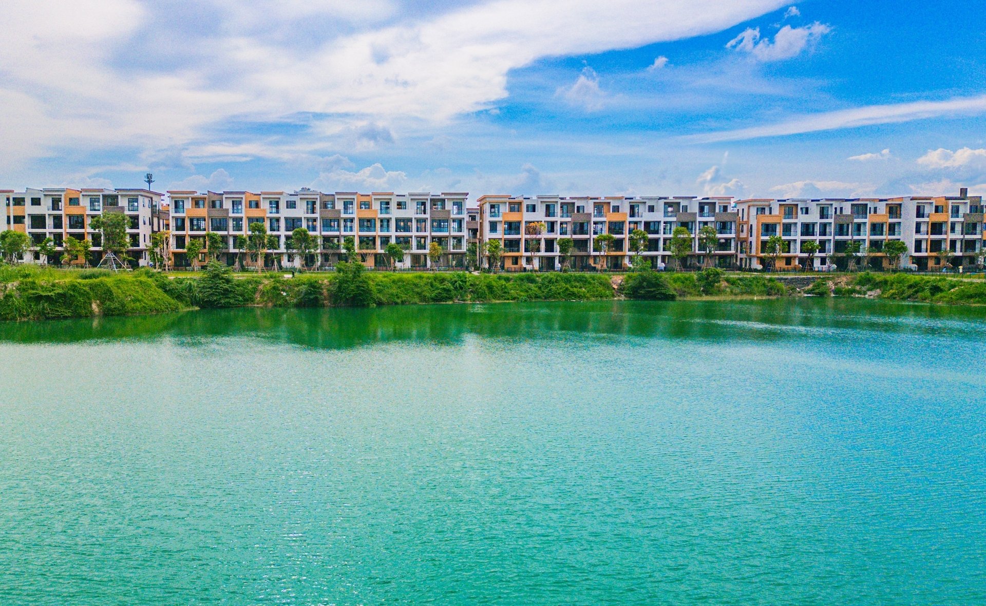 Đánh thuế chuyển nhượng bất động sản: ‘Cần thiết kế lại biểu thuế để chống sốc’ - Ảnh 3 Đánh thuế chuyển nhượng bất động sản: ‘Cần thiết kế lại biểu thuế để chống sốc’ - Ảnh 3