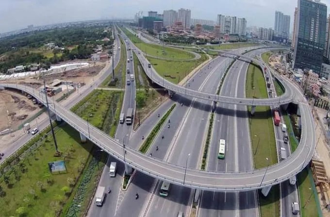 Đại lộ Thăng Long, tuyến đường huyết mạch phía Tây Hà Nội. Ảnh minh họa Đại lộ Thăng Long, tuyến đường huyết mạch phía Tây Hà Nội. Ảnh minh họa