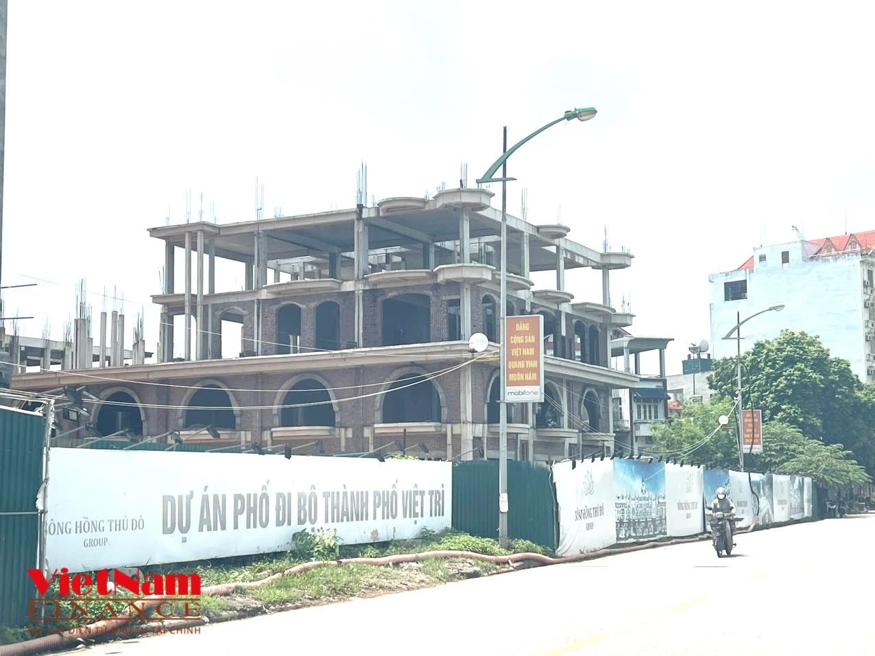 Dự án Phố đi bộ của Sông Hông Thủ Đô Group đang xây dựng tại Việt Trì Dự án Phố đi bộ của Sông Hông Thủ Đô Group đang xây dựng tại Việt Trì 
