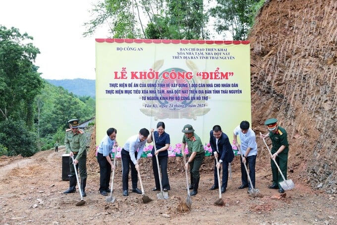 Ngân hàng Lộc Phát (LPBank) ủng hộ 50 tỷ đồng xóa nhà tạm, nhà dột nát tại tỉnh Thái Nguyên - Ảnh 1 Ngân hàng Lộc Phát (LPBank) ủng hộ 50 tỷ đồng xóa nhà tạm, nhà dột nát tại tỉnh Thái Nguyên - Ảnh 1