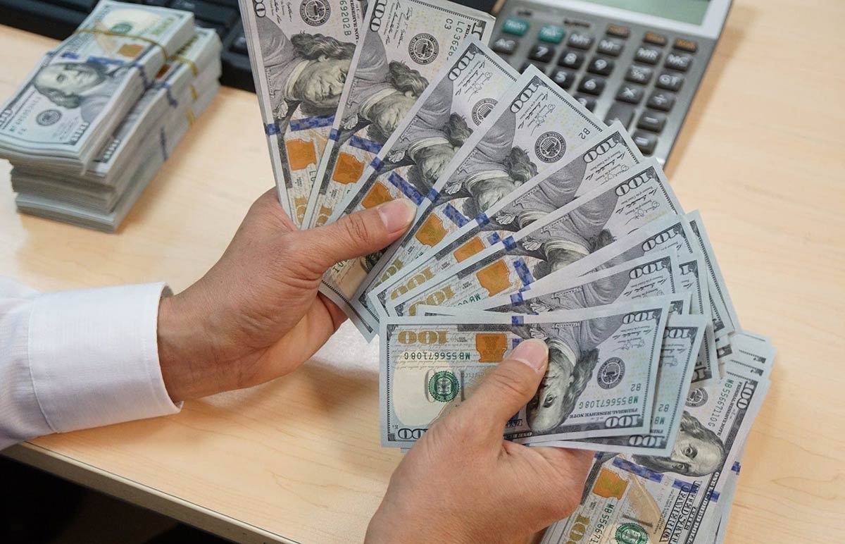 Giá USD ngân hàng cao chưa từng có, tỷ giá trung tâm lập đỉnh mới - Ảnh 1 Giá USD ngân hàng cao chưa từng có, tỷ giá trung tâm lập đỉnh mới - Ảnh 1
