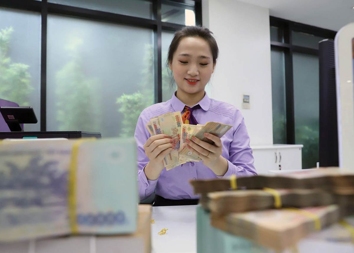 Bên cạnh các ngân hàng lớn, nhiều ngân hàng tầm trung và nhỏ cũng ghi nhận kết quả kinh doanh tích cực trong 6 tháng đầu năm. Bên cạnh các ngân hàng lớn, nhiều ngân hàng tầm trung và nhỏ cũng ghi nhận kết quả kinh doanh tích cực trong 6 tháng đầu năm.