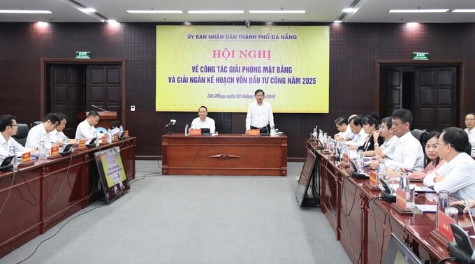 Hội nghị về công tác giải phóng mặt bằng và giải ngân vốn đầu tư công (ảnh T.H) Hội nghị về công tác giải phóng mặt bằng và giải ngân vốn đầu tư công (ảnh T.H)