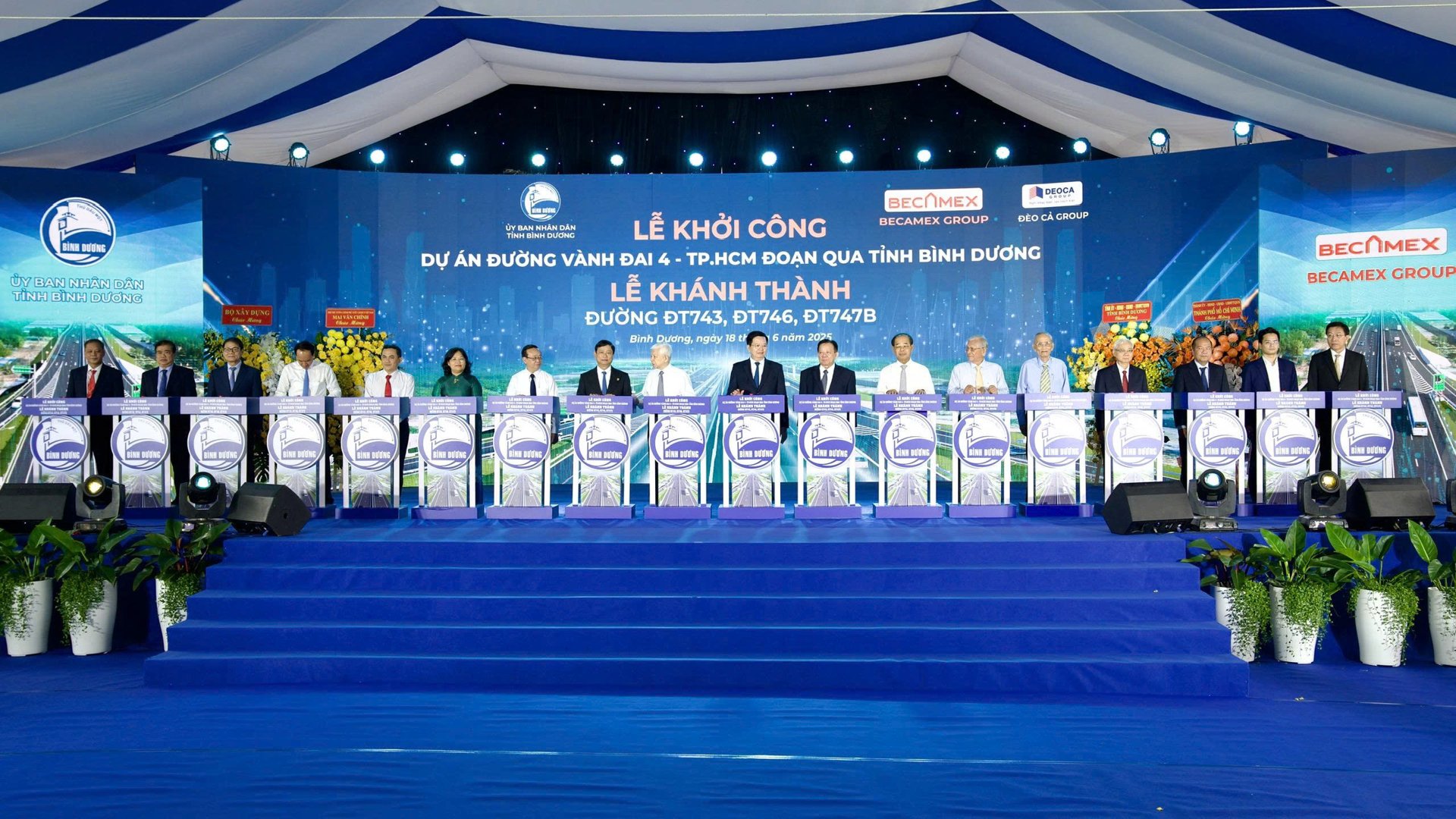 Cùng với các tuyến Vành đai 3, cao tốc TP. HCM - Thủ Dầu Một – Chơn Thành, đường Hồ Chí Minh và các tuyến kết nối, đường Vành đai 4 sẽ tạo nên mạng lưới giao thông hoàn thiện, hiện đại. Cùng với các tuyến Vành đai 3, cao tốc TP. HCM - Thủ Dầu Một – Chơn Thành, đường Hồ Chí Minh và các tuyến kết nối, đường Vành đai 4 sẽ tạo nên mạng lưới giao thông hoàn thiện, hiện đại.