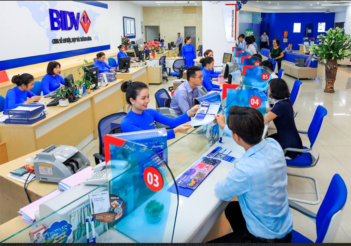 Ngân hàng đầu tiên ở Việt Nam có tài sản chạm ngưỡng 3 triệu tỷ - Ảnh 1 Ngân hàng đầu tiên ở Việt Nam có tài sản chạm ngưỡng 3 triệu tỷ - Ảnh 1