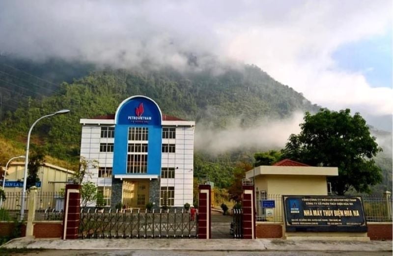 Nhà máy thủy điện Hủa Na thuộc địa phận xã Đồng Văn, huyện Quế Phong, tỉnh Nghệ An Nhà máy thủy điện Hủa Na thuộc địa phận xã Đồng Văn, huyện Quế Phong, tỉnh Nghệ An 
