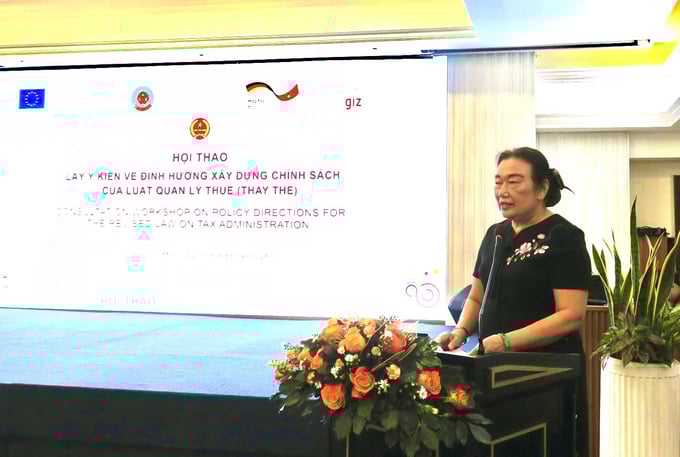 Bà Nguyễn Thị Cúc, Chủ tịch Hội Tư vấn Thuế Việt Nam. Bà Nguyễn Thị Cúc, Chủ tịch Hội Tư vấn Thuế Việt Nam.