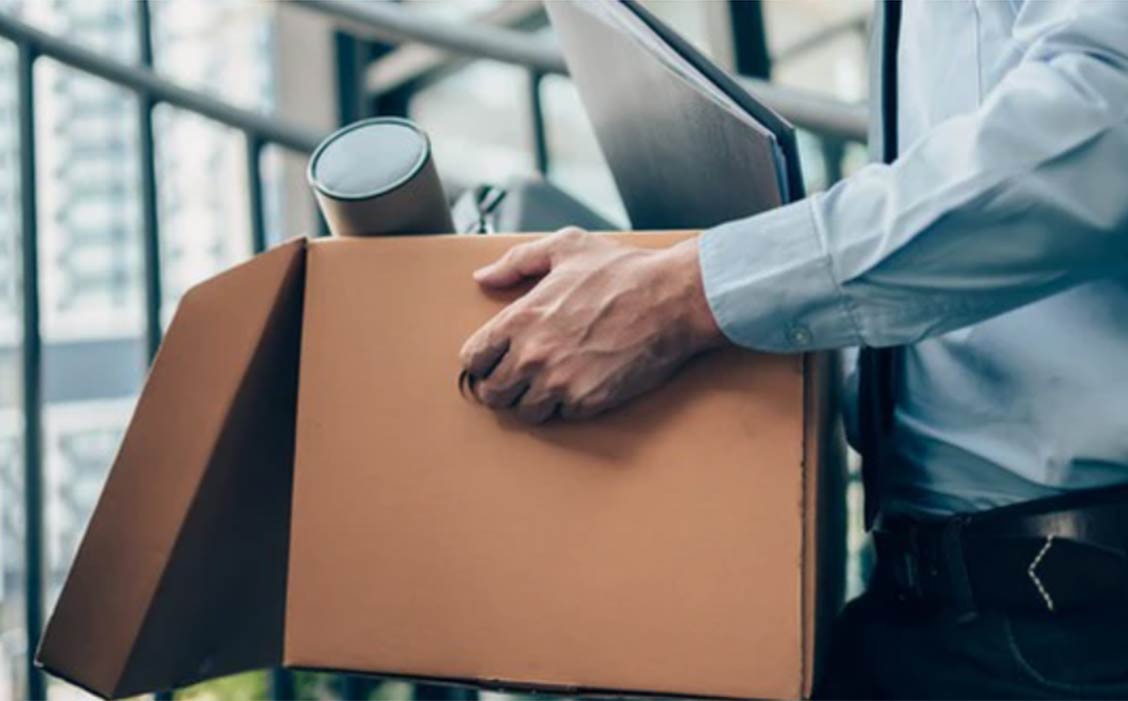 Làn sóng cắt giảm nhân sự chưa dừng: Thêm hàng ngàn nhân viên ngân hàng mất việc - Ảnh 1 Làn sóng cắt giảm nhân sự chưa dừng: Thêm hàng ngàn nhân viên ngân hàng mất việc - Ảnh 1