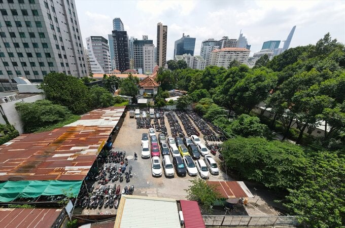 Công ty Việt Hân Sài Gòn có nhiều sai phạm liên quan đến khu đất tại 33 Nguyễn Du, 34-36-42 Chu Mạnh Trinh. Công ty Việt Hân Sài Gòn có nhiều sai phạm liên quan đến khu đất tại 33 Nguyễn Du, 34-36-42 Chu Mạnh Trinh.