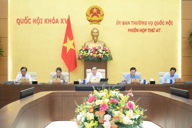 Phiên họp thứ 47 của Uỷ ban Thường vụ Quốc hội. Phiên họp thứ 47 của Uỷ ban Thường vụ Quốc hội.