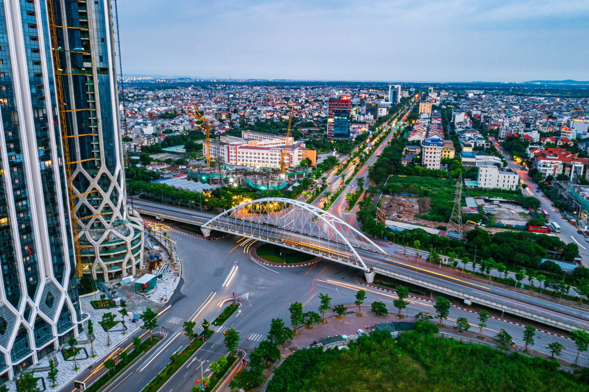 Thị trường bất động sản Hải Phòng đang có những chuyển động rất tích cực, báo hiệu về một chu kỳ mới trỗi dậy mạnh mẽ. Thị trường bất động sản Hải Phòng đang có những chuyển động rất tích cực, báo hiệu về một chu kỳ mới trỗi dậy mạnh mẽ.
