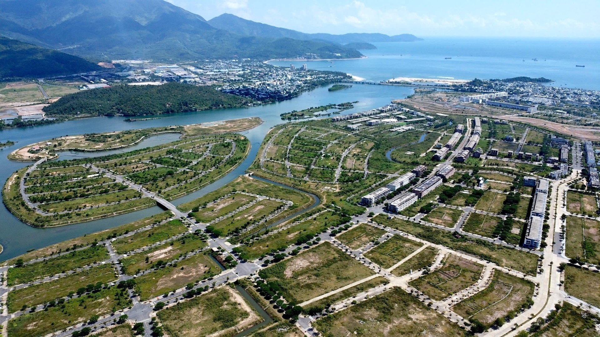 Sửa Luật Đất đai: Bảng giá đất không thể ‘ôm’ mọi đối tượng - Ảnh 3 Sửa Luật Đất đai: Bảng giá đất không thể ‘ôm’ mọi đối tượng - Ảnh 3