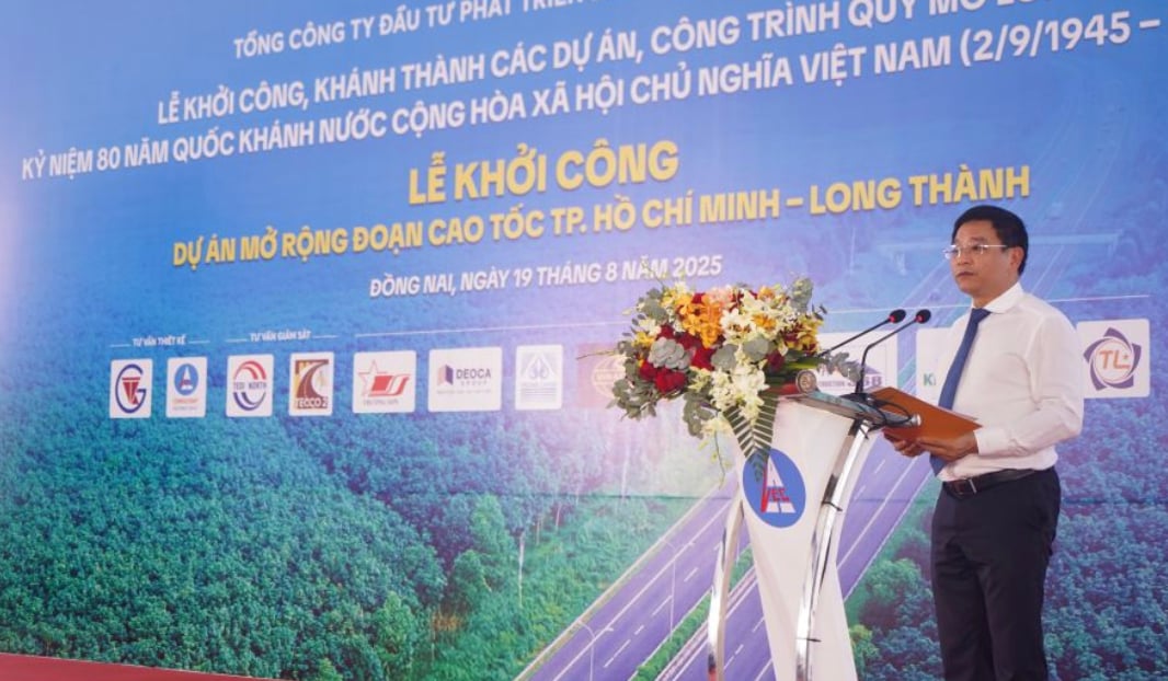 Bộ trưởng Bộ Tài chính Nguyễn Văn Thắng phát biểu chỉ đạo tại lễ khởi công Dự án Bộ trưởng Bộ Tài chính Nguyễn Văn Thắng phát biểu chỉ đạo tại lễ khởi công Dự án