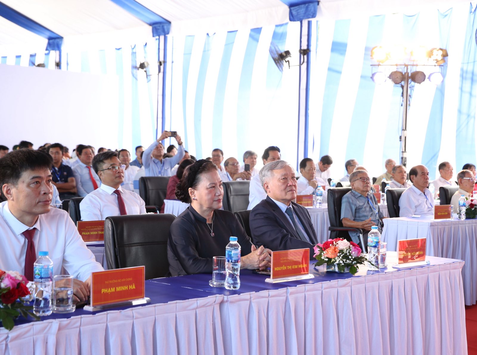 TỔNG THUẬT: Lễ khởi công, khánh thành 250 công trình tiêu biểu trên cả nước chào mừng Cách mạng tháng Tám và Quốc khánh 2/9 - Ảnh 14 TỔNG THUẬT: Lễ khởi công, khánh thành 250 công trình tiêu biểu trên cả nước chào mừng Cách mạng tháng Tám và Quốc khánh 2/9 - Ảnh 14