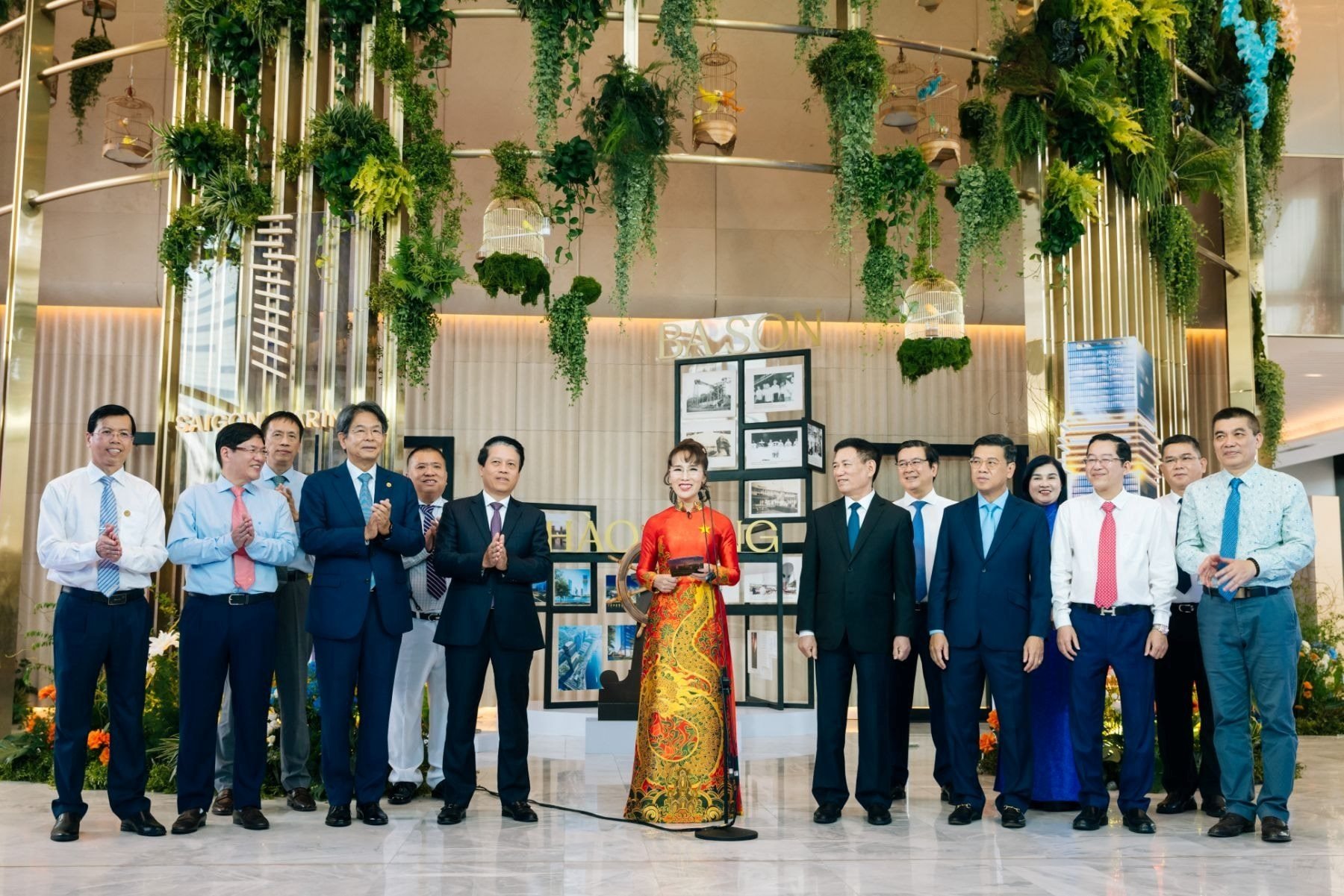 Thương vụ 20.500 tỷ đưa nữ doanh nhân 8x thành chủ 'siêu' tháp tài chính số 1 TP.HCM - Ảnh 2 Thương vụ 20.500 tỷ đưa nữ doanh nhân 8x thành chủ 'siêu' tháp tài chính số 1 TP.HCM - Ảnh 2