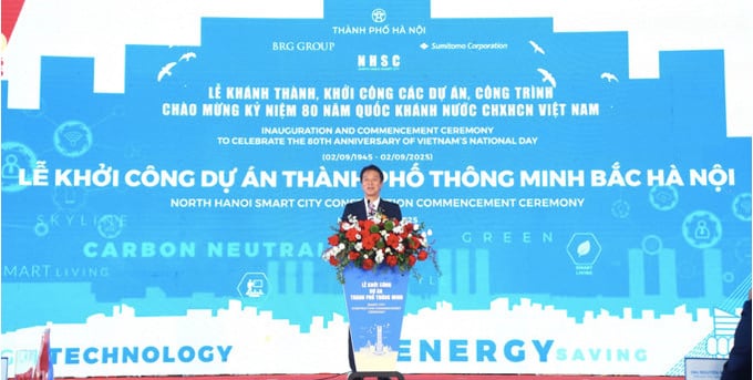 Ông Hirokazu Higashino, Ủy viên Điều hành Quản trị cấp cao, Chủ tịch kiêm TGĐ điều hành Sumitomo Corporation châu Á & châu Đại Dương phát biểu tại sự kiện. Ông Hirokazu Higashino, Ủy viên Điều hành Quản trị cấp cao, Chủ tịch kiêm TGĐ điều hành Sumitomo Corporation châu Á & châu Đại Dương phát biểu tại sự kiện.