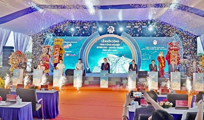 Bắc Ninh khởi công khu công nghiệp hơn 2.800 tỷ đồng. Bắc Ninh khởi công khu công nghiệp hơn 2.800 tỷ đồng.