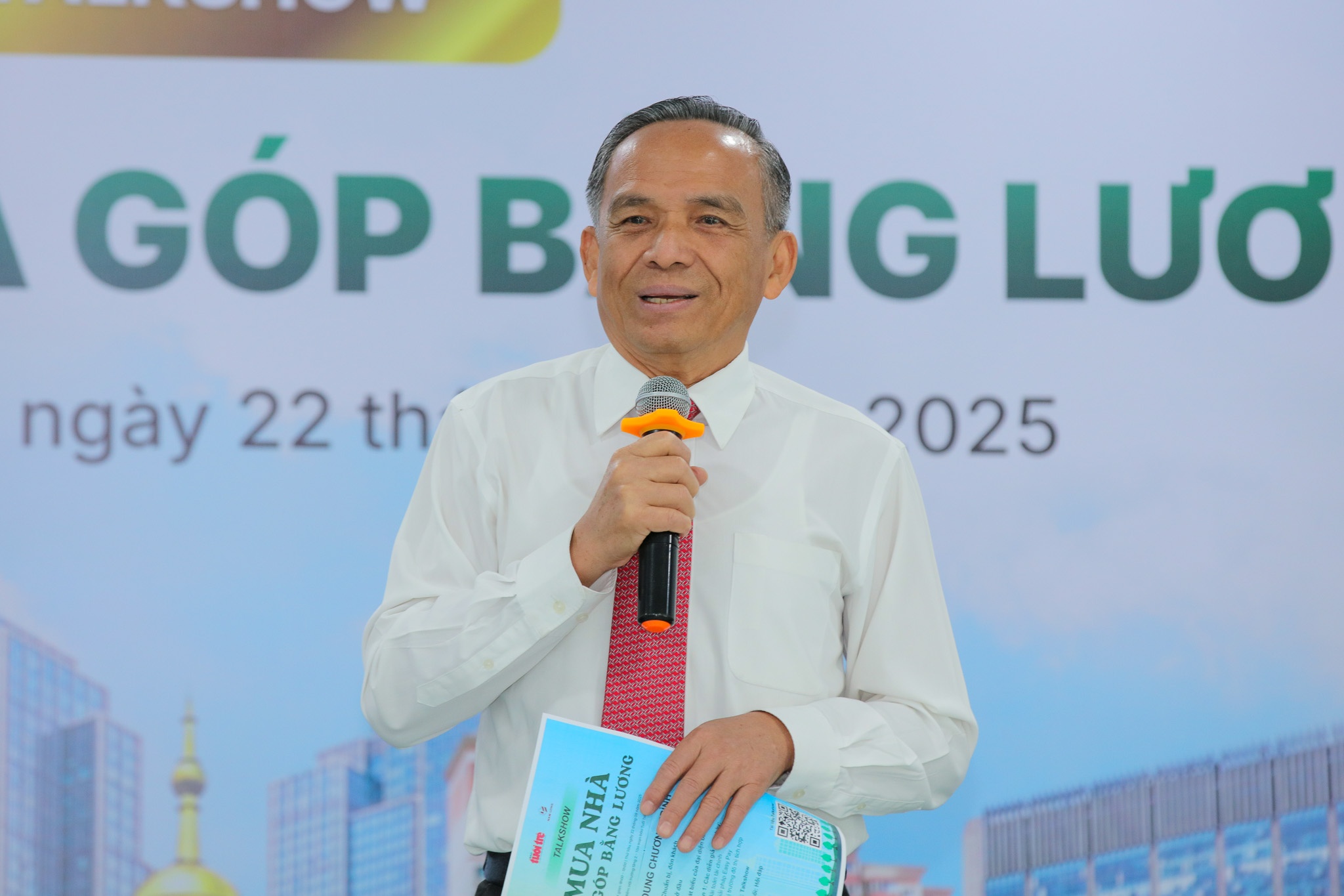 Ông Lê Hoàng Châu, Chủ tịch HoREA đề xuất ngân hàng có các gói vay thoáng hơn cho người trẻ mua nhà. Ảnh: BTC. Ông Lê Hoàng Châu, Chủ tịch HoREA đề xuất ngân hàng có các gói vay "thoáng" hơn cho người trẻ mua nhà. Ảnh: BTC. 