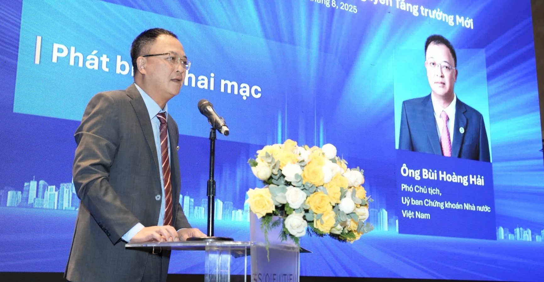 Ông Bùi Hoàng Hải - Phó Chủ tịch Ủy ban Chứng khoán Nhà nước (UBCKNN). Ông Bùi Hoàng Hải - Phó Chủ tịch Ủy ban Chứng khoán Nhà nước (UBCKNN). 