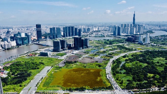 Dự án Khu phức hợp thông minh Thủ Thiêm (tên thương mại Eco Smart City) do Công ty TNHH Lotte Properties HCMC (thuộc Tập đoàn Lotte, Hàn Quốc) làm chủ đầu tư. Dự án Khu phức hợp thông minh Thủ Thiêm (tên thương mại Eco Smart City) do Công ty TNHH Lotte Properties HCMC (thuộc Tập đoàn Lotte, Hàn Quốc) làm chủ đầu tư.