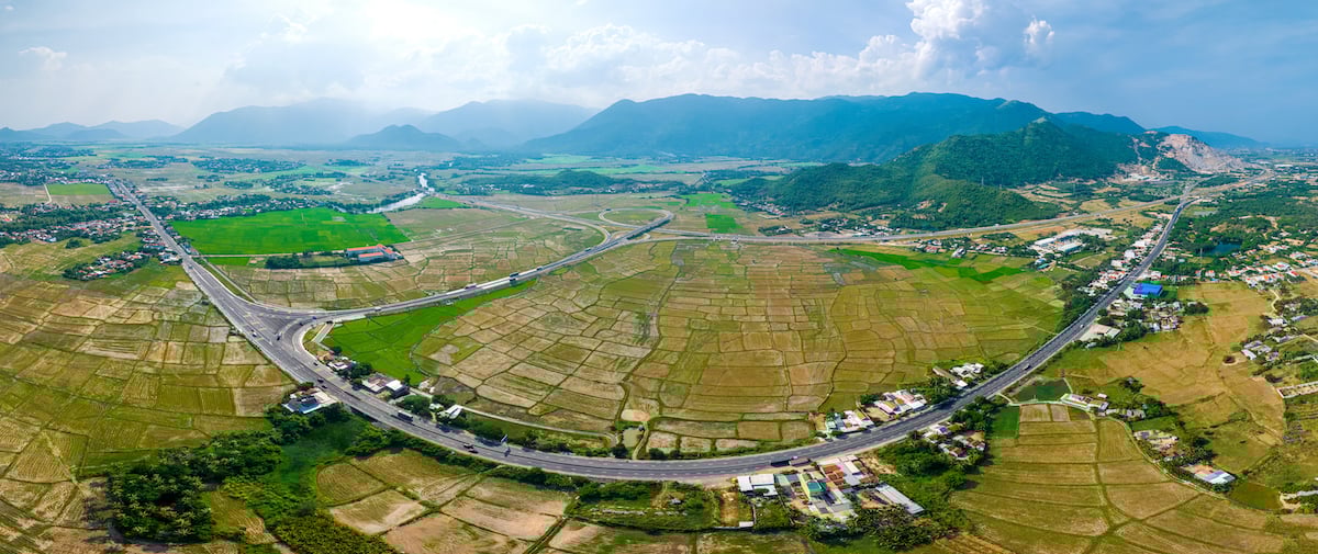 Khải sát cao tốc Vân Phong - Nha Trang trước ngày thông xe toàn tuyến - Ảnh 3 Khải sát cao tốc Vân Phong - Nha Trang trước ngày thông xe toàn tuyến - Ảnh 3