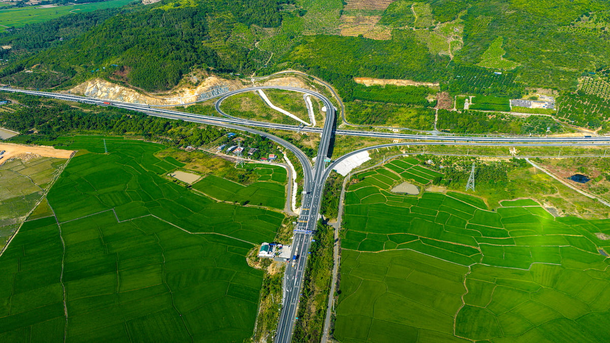 Khải sát cao tốc Vân Phong - Nha Trang trước ngày thông xe toàn tuyến - Ảnh 11 Khải sát cao tốc Vân Phong - Nha Trang trước ngày thông xe toàn tuyến - Ảnh 11