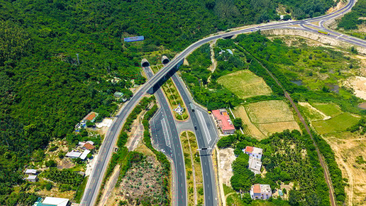 Khải sát cao tốc Vân Phong - Nha Trang trước ngày thông xe toàn tuyến - Ảnh 19 Khải sát cao tốc Vân Phong - Nha Trang trước ngày thông xe toàn tuyến - Ảnh 19