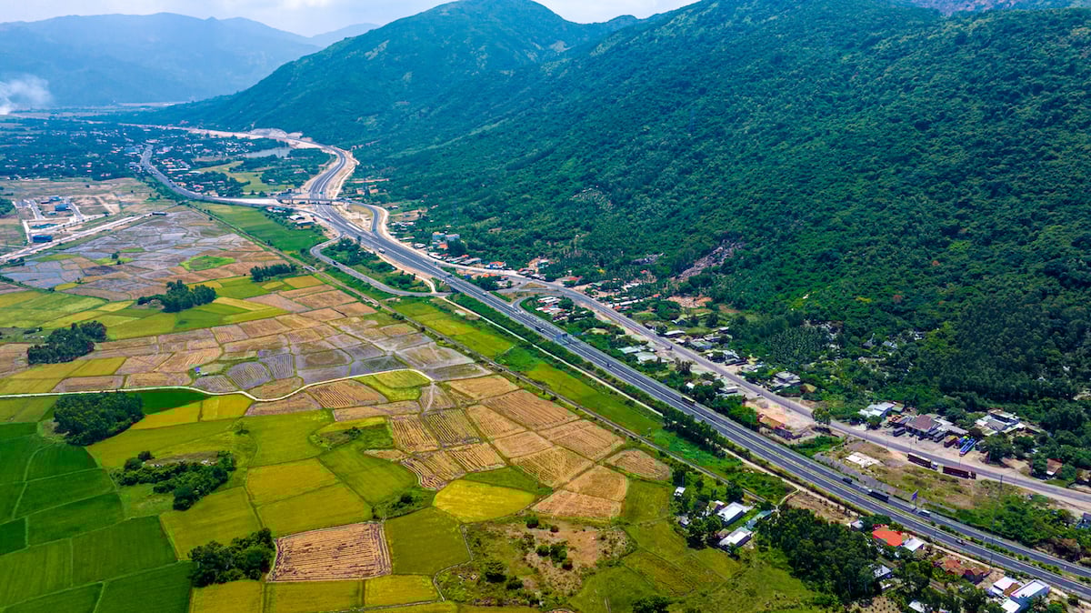 Khải sát cao tốc Vân Phong - Nha Trang trước ngày thông xe toàn tuyến - Ảnh 8 Khải sát cao tốc Vân Phong - Nha Trang trước ngày thông xe toàn tuyến - Ảnh 8