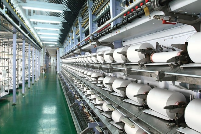 Sang năm 2025, Sợi Thế Kỷ đưa ra mục tiêu tham vọng với chỉ tiêu doanh thu thuần 3.270 tỷ đồng, tăng 270% so với năm ngoái. Sang năm 2025, Sợi Thế Kỷ đưa ra mục tiêu tham vọng với chỉ tiêu doanh thu thuần 3.270 tỷ đồng, tăng 270% so với năm ngoái. 
