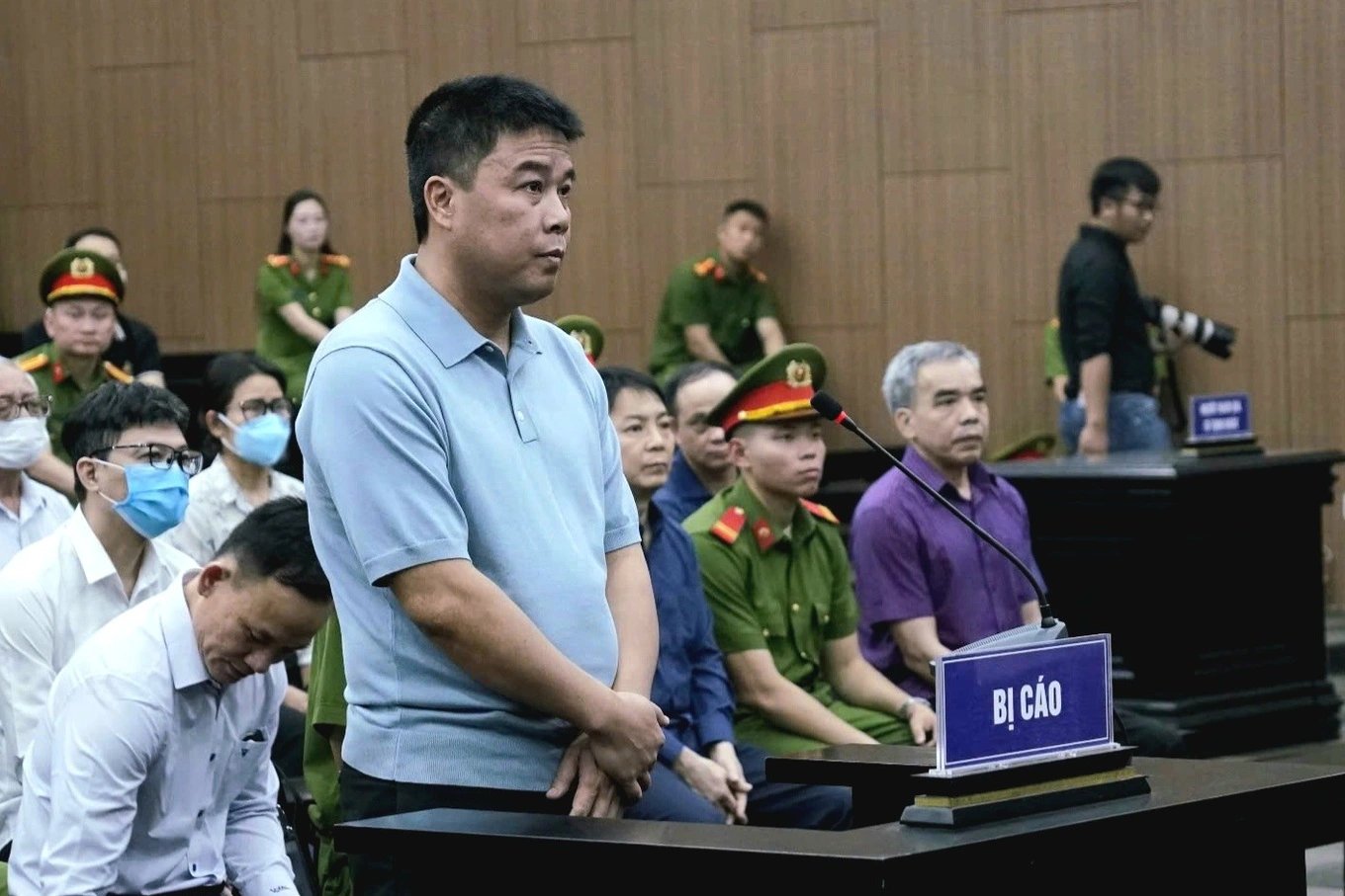 Bị cáo Nguyễn Văn Hậu tại toà tháng 6/2025 Bị cáo Nguyễn Văn Hậu tại toà tháng 6/2025
