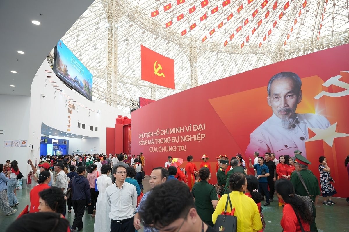 Triển lãm “80 năm Hành trình Độc lập - Tự do - Hạnh phúc” quy tụ 230 gian hàng, quy mô gần 260.000 m2 Triển lãm “80 năm Hành trình Độc lập - Tự do - Hạnh phúc” quy tụ 230 gian hàng, quy mô gần 260.000 m2 