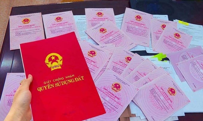 Hà Nội: Từ 3/9, hồ sơ đất đai được tiếp nhận trực tuyến. Hà Nội: Từ 3/9, hồ sơ đất đai được tiếp nhận trực tuyến.
