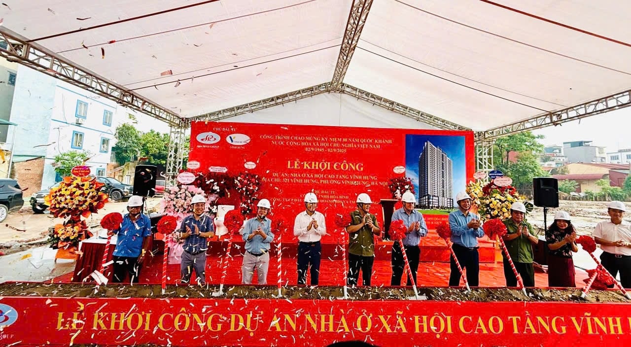 Dự án nhà ở xã hội cao tầng Vĩnh Hưng chính thức được khởi công ngày 29/8. Dự án nhà ở xã hội cao tầng Vĩnh Hưng chính thức được khởi công ngày 29/8.